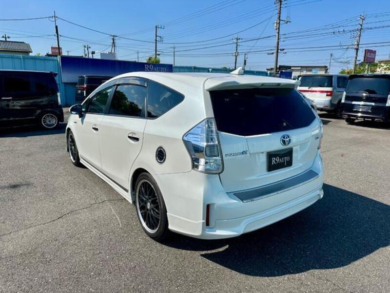 PRIUS ALPHA