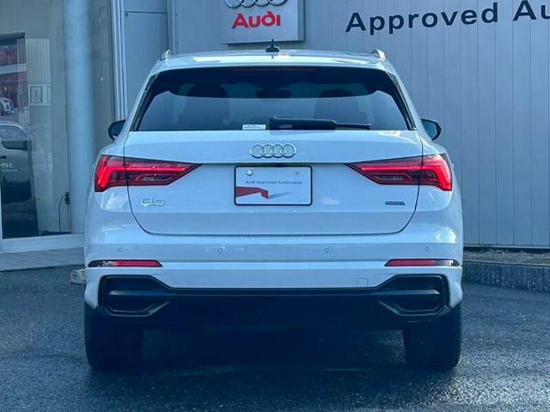 Q3