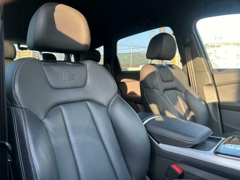 Q7