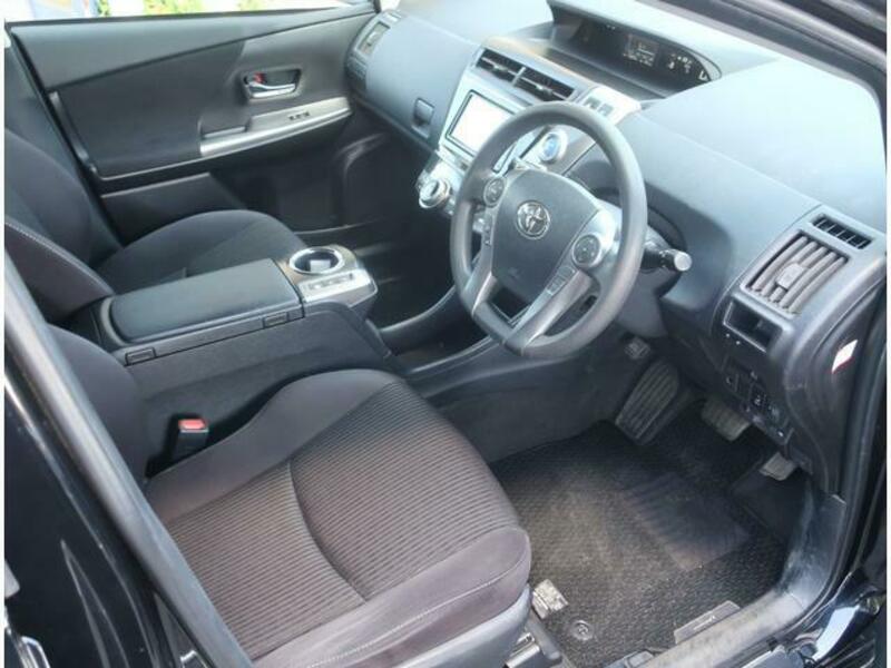 PRIUS ALPHA