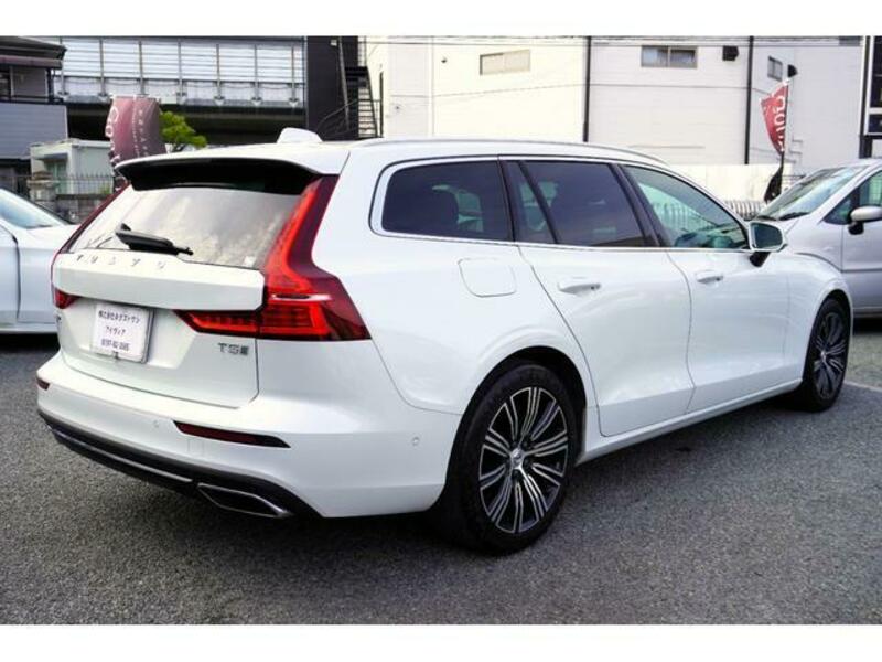 V60