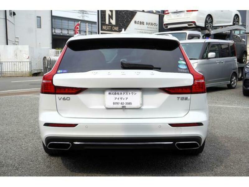 V60