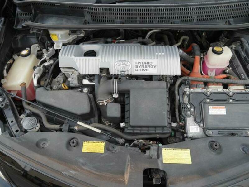 PRIUS ALPHA