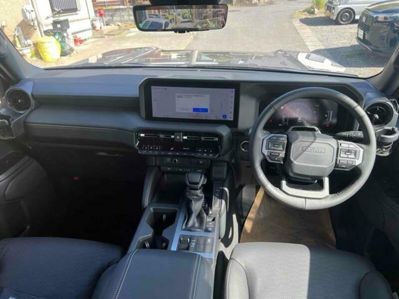 LAND CRUISER 250