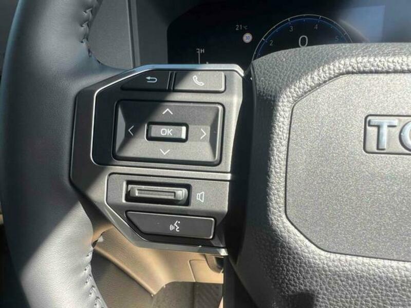 LAND CRUISER 250