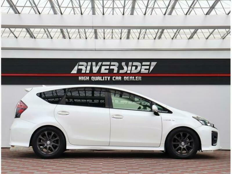 PRIUS ALPHA