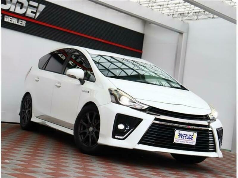 PRIUS ALPHA