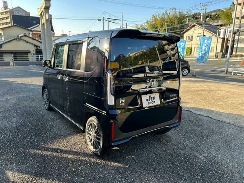 N BOX CUSTOM