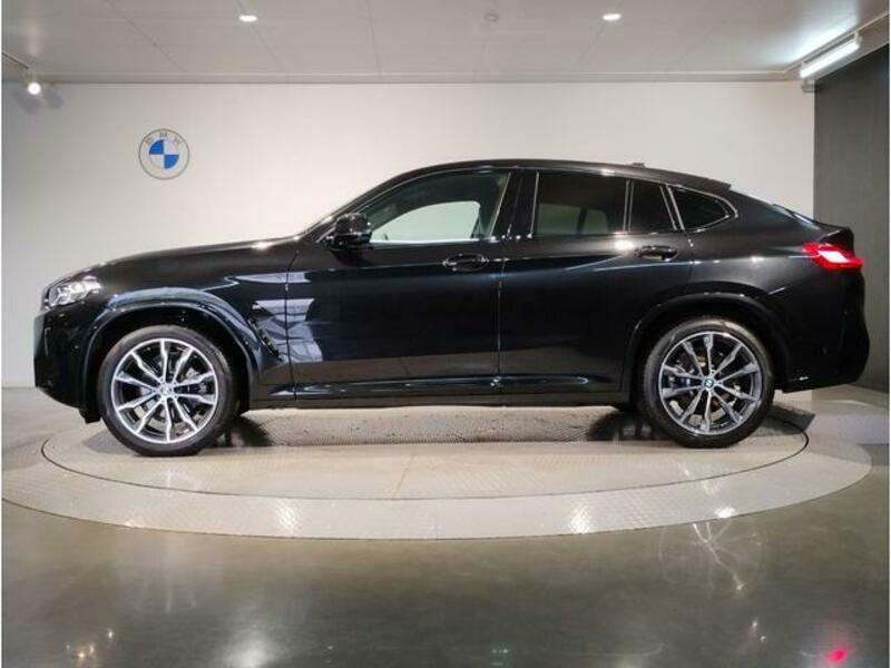 X4