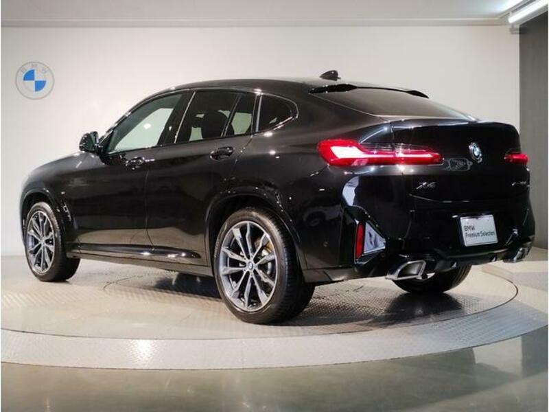 X4