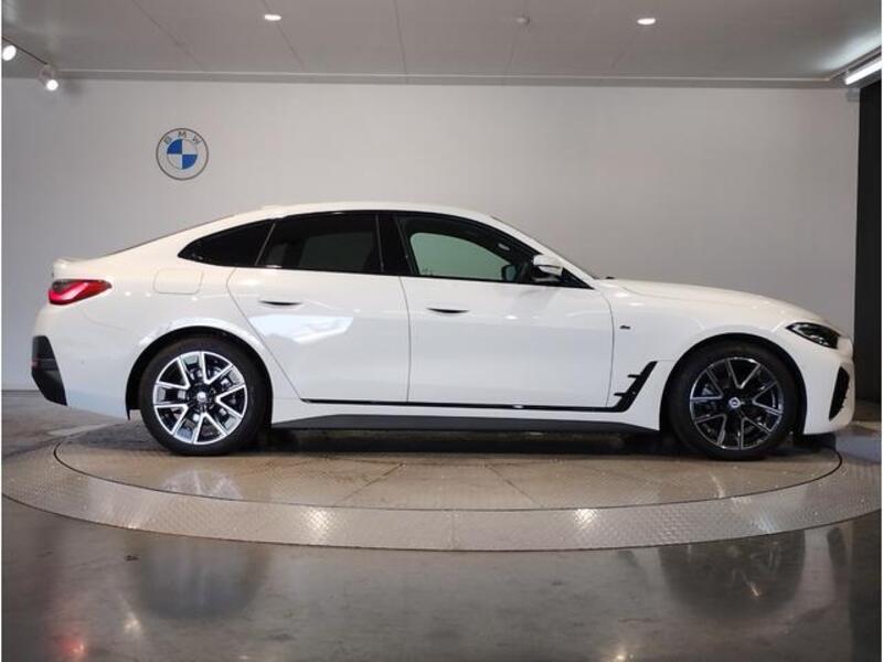 4 SERIES