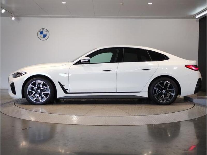 4 SERIES