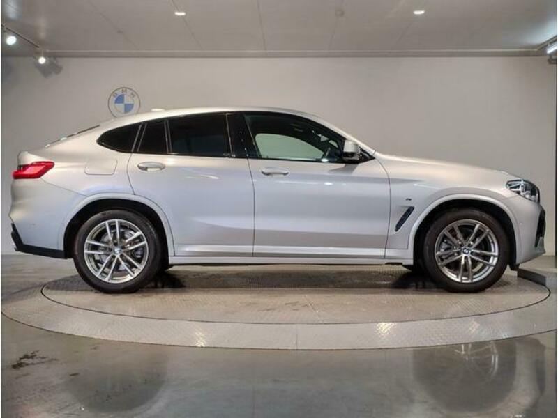 X4