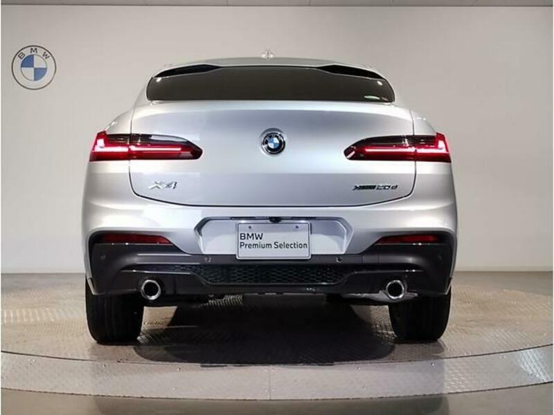 X4