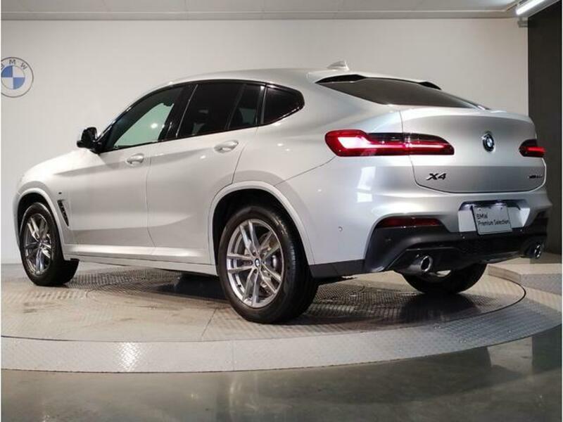 X4