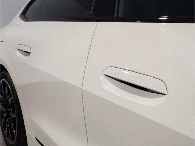 4 SERIES
