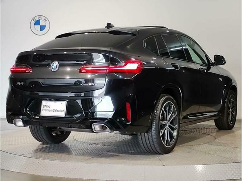 X4