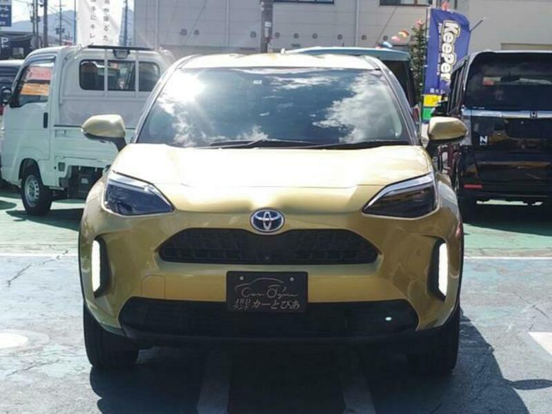 YARIS CROSS