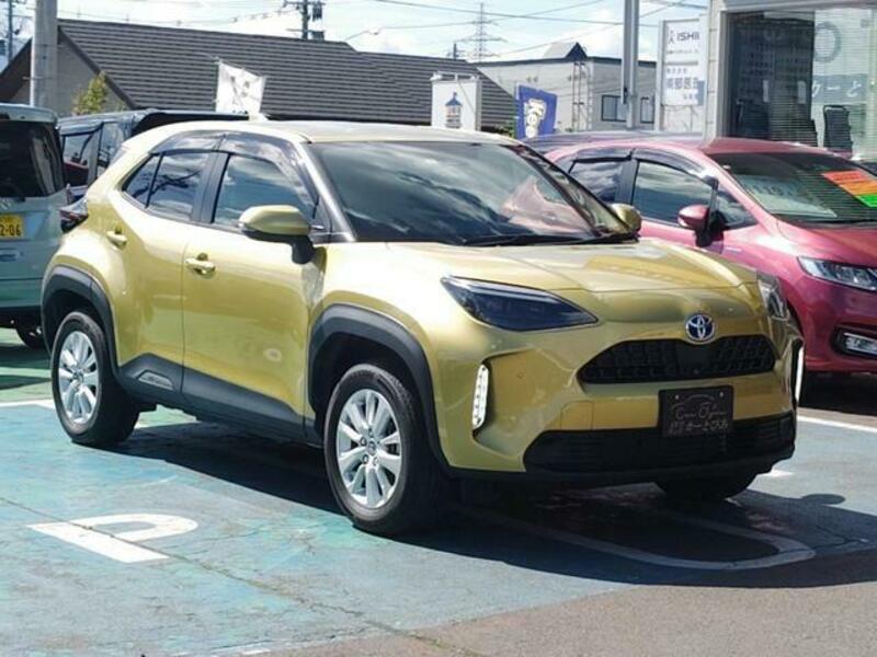 YARIS CROSS