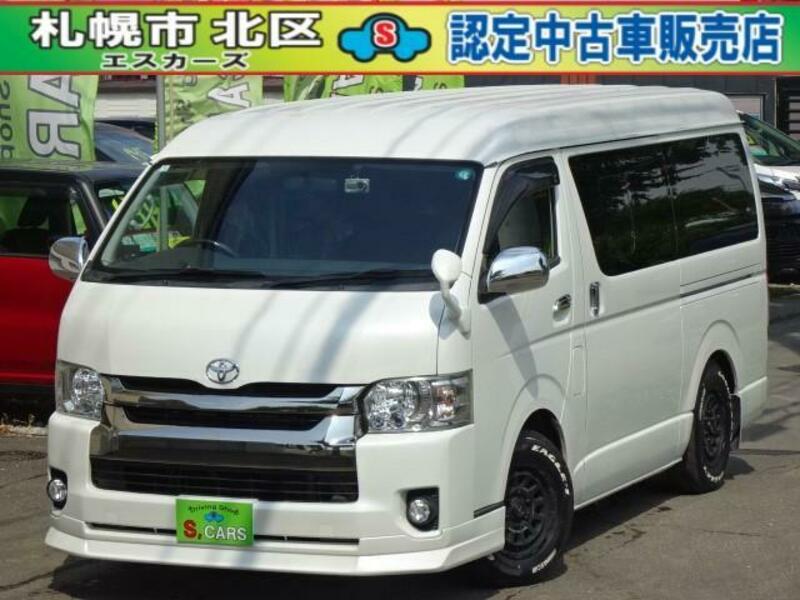 TOYOTA HIACE VAN