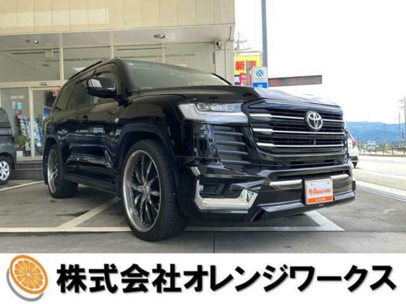TOYOTA LAND CRUISER
