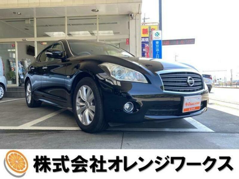 NISSAN FUGA