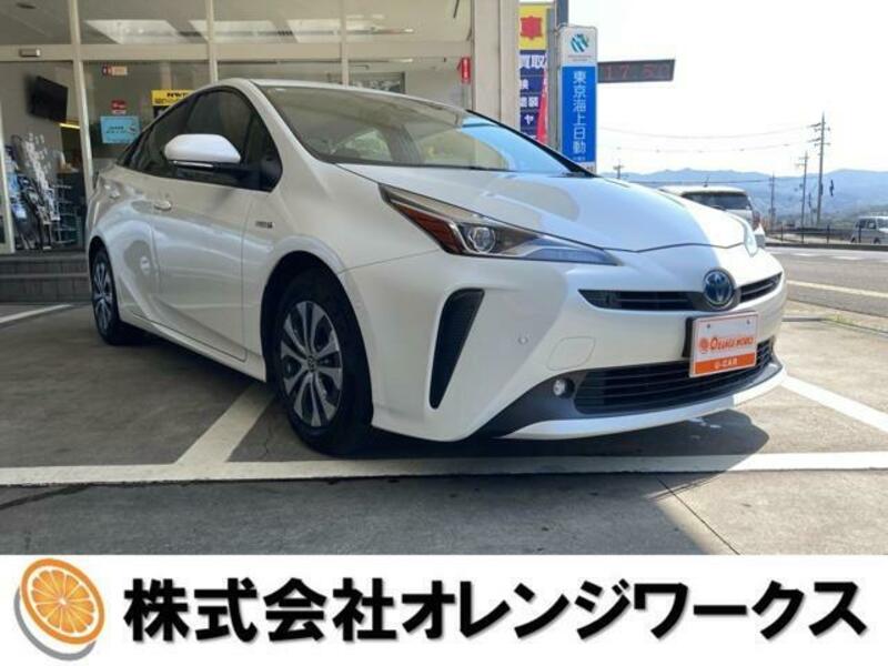 TOYOTA PRIUS