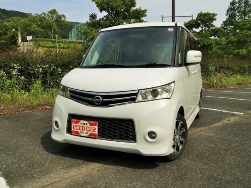 NISSAN ROOX