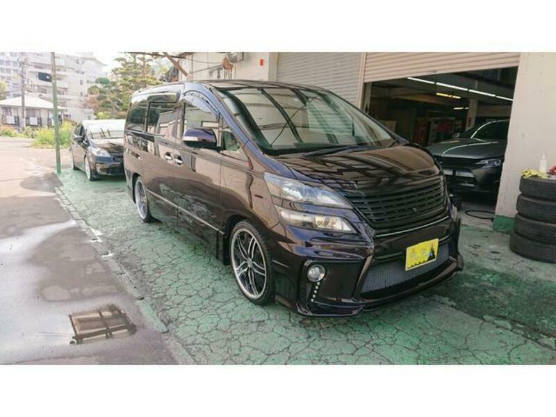 TOYOTA VELLFIRE