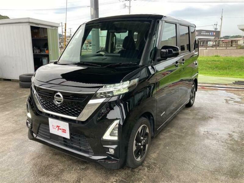 NISSAN ROOX
