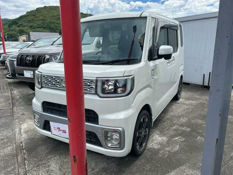DAIHATSU WAKE