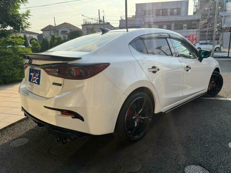 AXELA