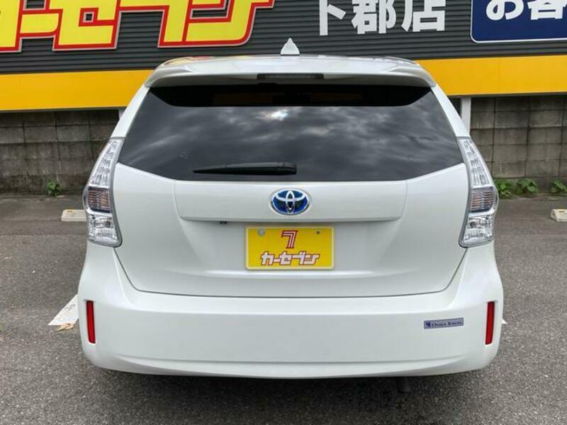 PRIUS ALPHA