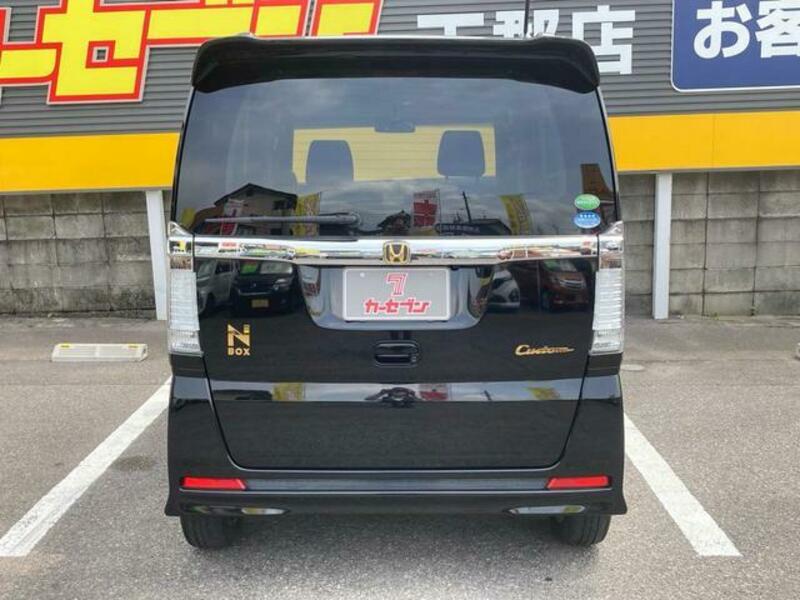 N BOX CUSTOM