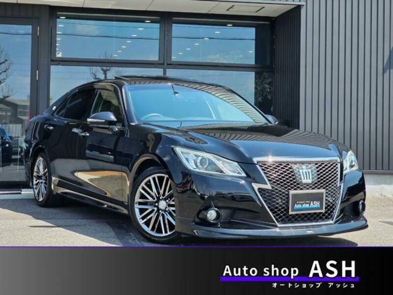TOYOTA CROWN