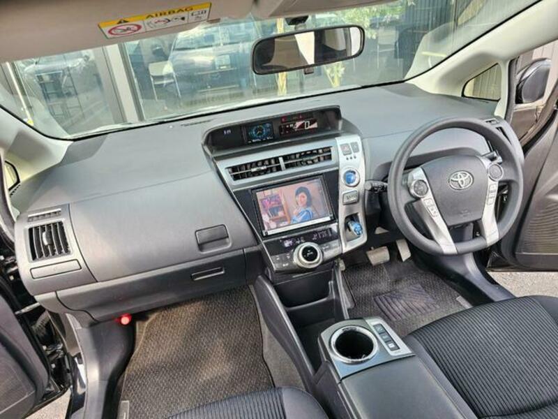 PRIUS ALPHA