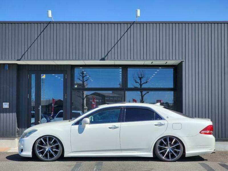 CROWN