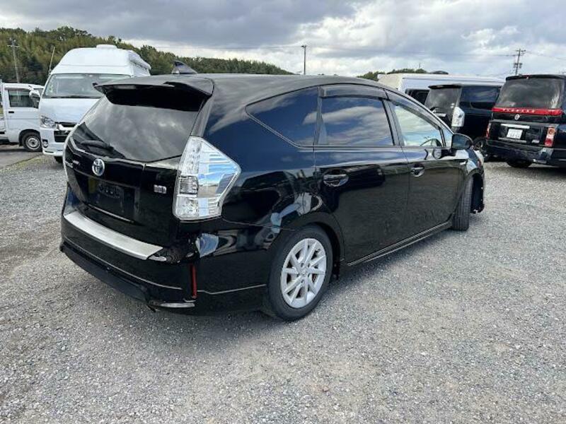 PRIUS ALPHA