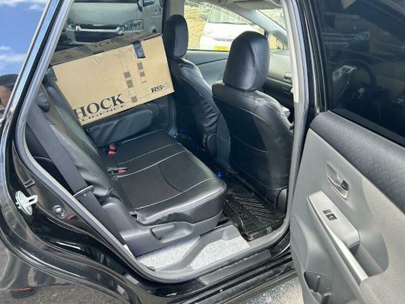 PRIUS ALPHA