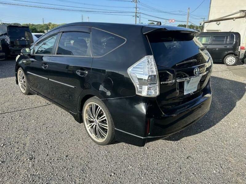 PRIUS ALPHA