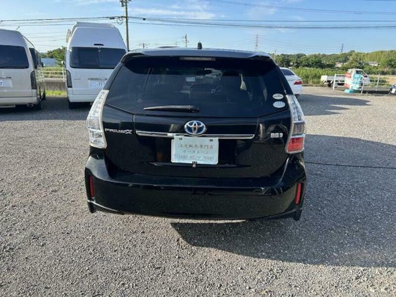 PRIUS ALPHA