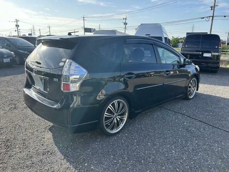 PRIUS ALPHA