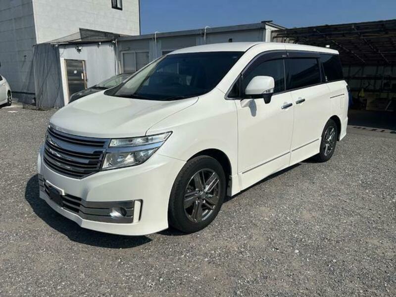 NISSAN ELGRAND