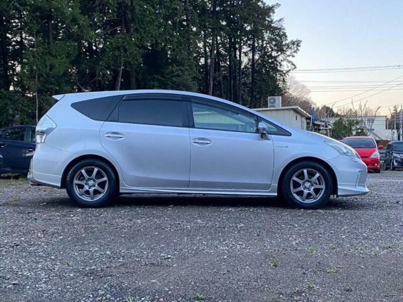 PRIUS ALPHA