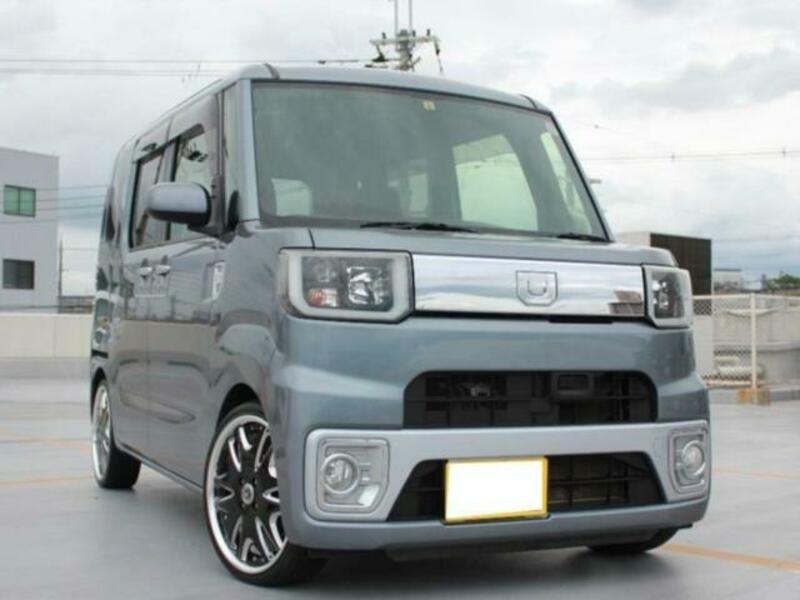 DAIHATSU WAKE