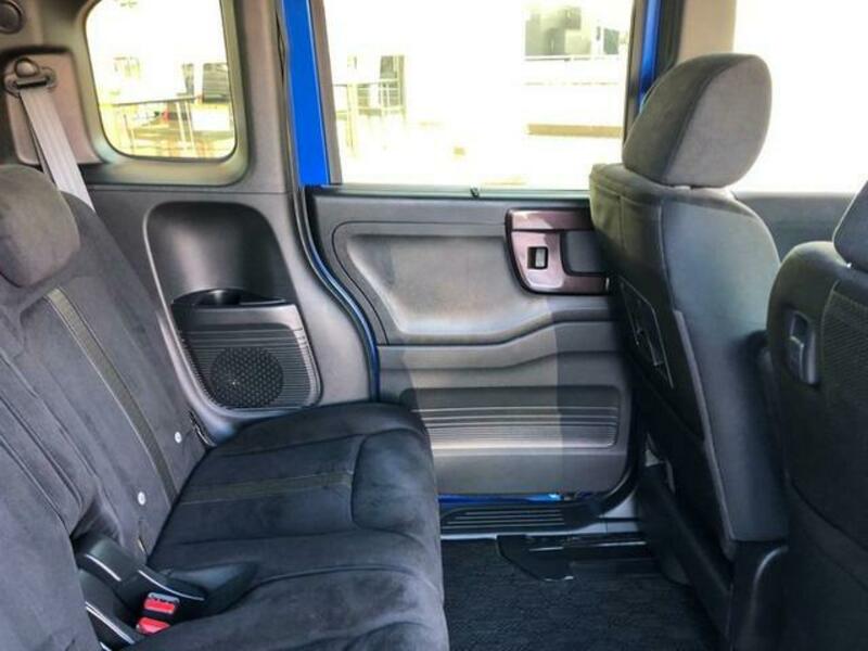 N BOX CUSTOM