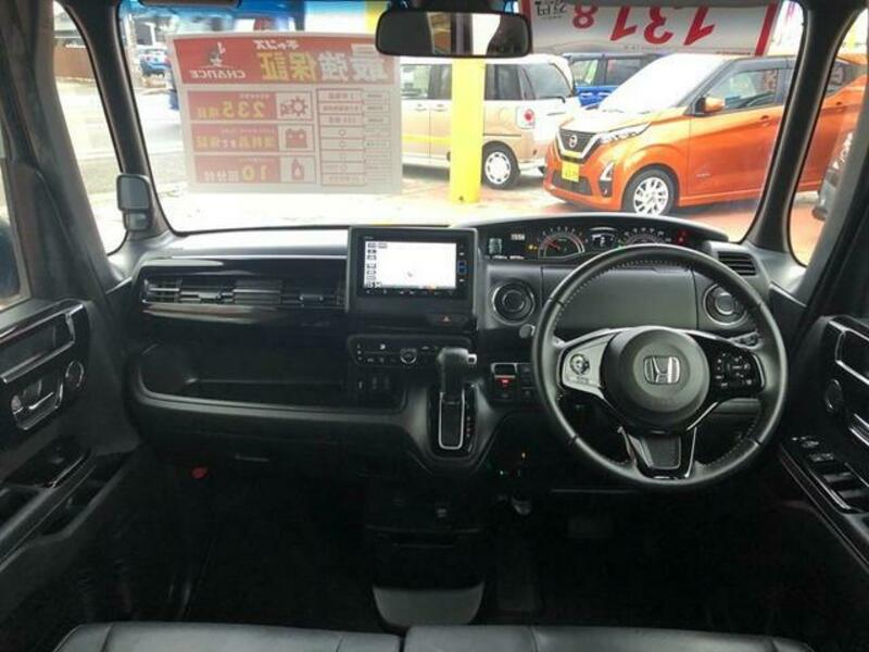 N BOX CUSTOM
