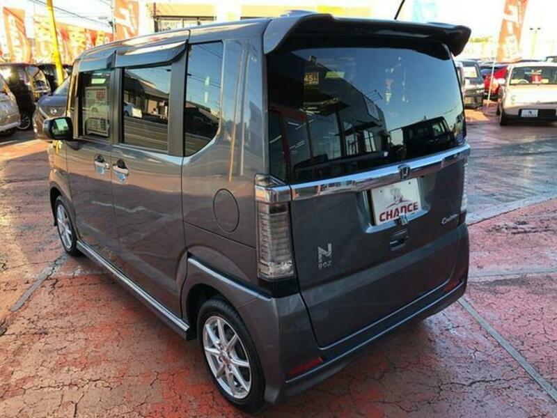 N BOX CUSTOM