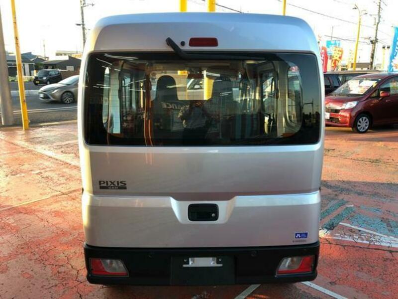 PIXIS VAN
