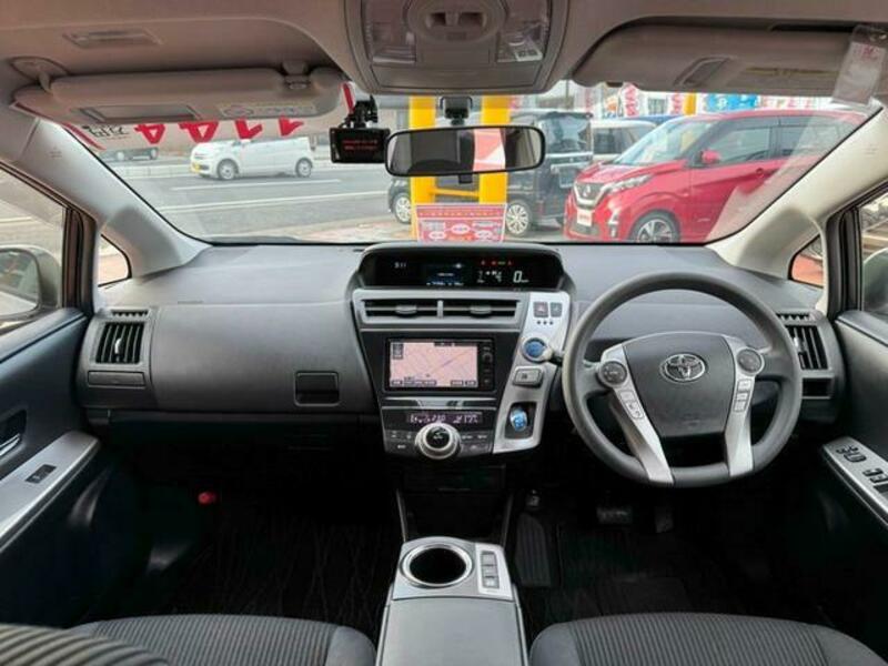 PRIUS ALPHA